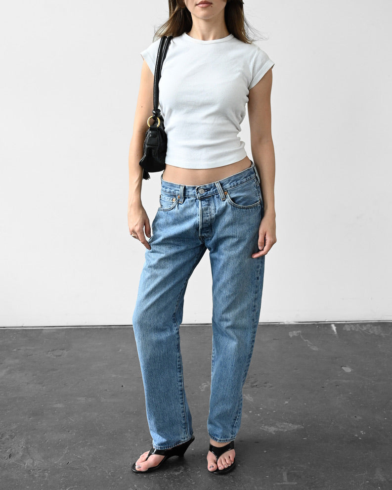 501 Light Wash Relaxed Denim (M)